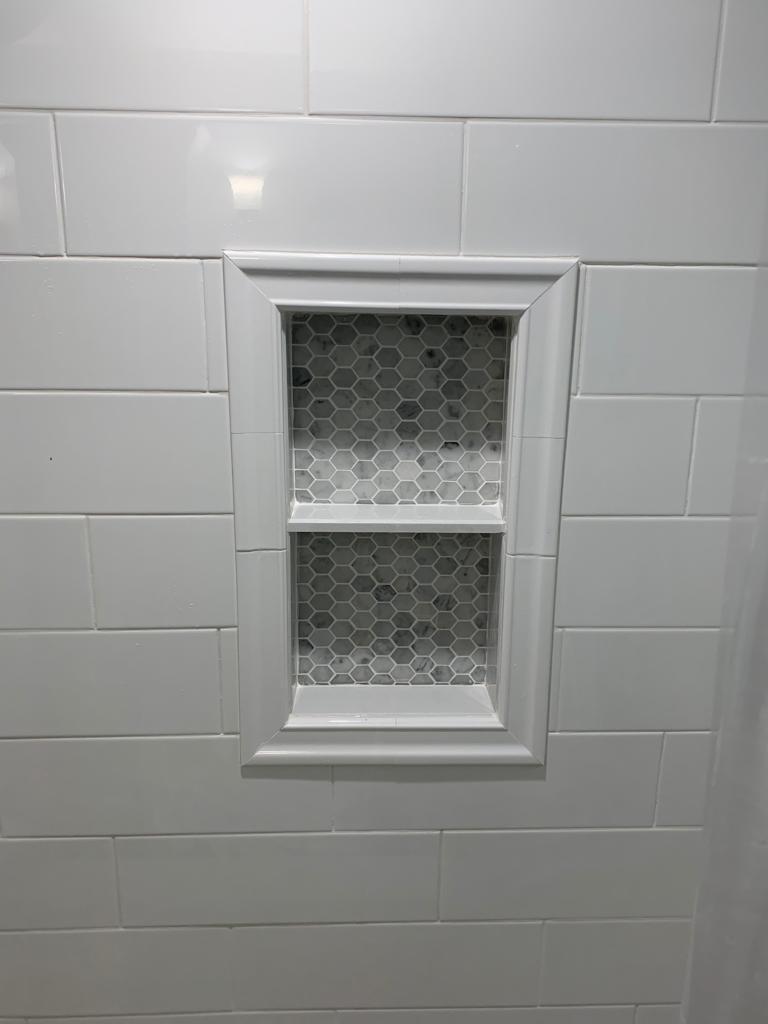 30 Dunns Pond Road Hyannis, MA 02601 - Photo 33 of 33 a bathroom with a bathtub