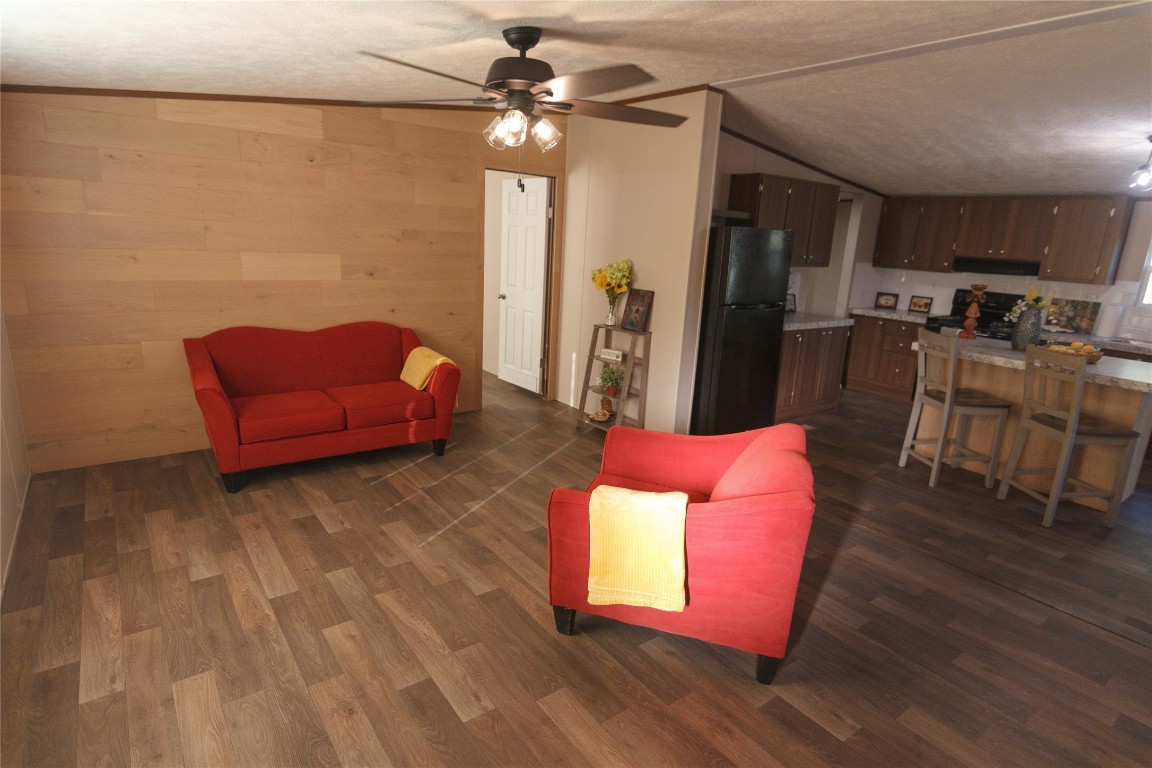 1977 Jeddo Road Rosanky, TX 78953 - Photo 8 of 30 a living room with furniture