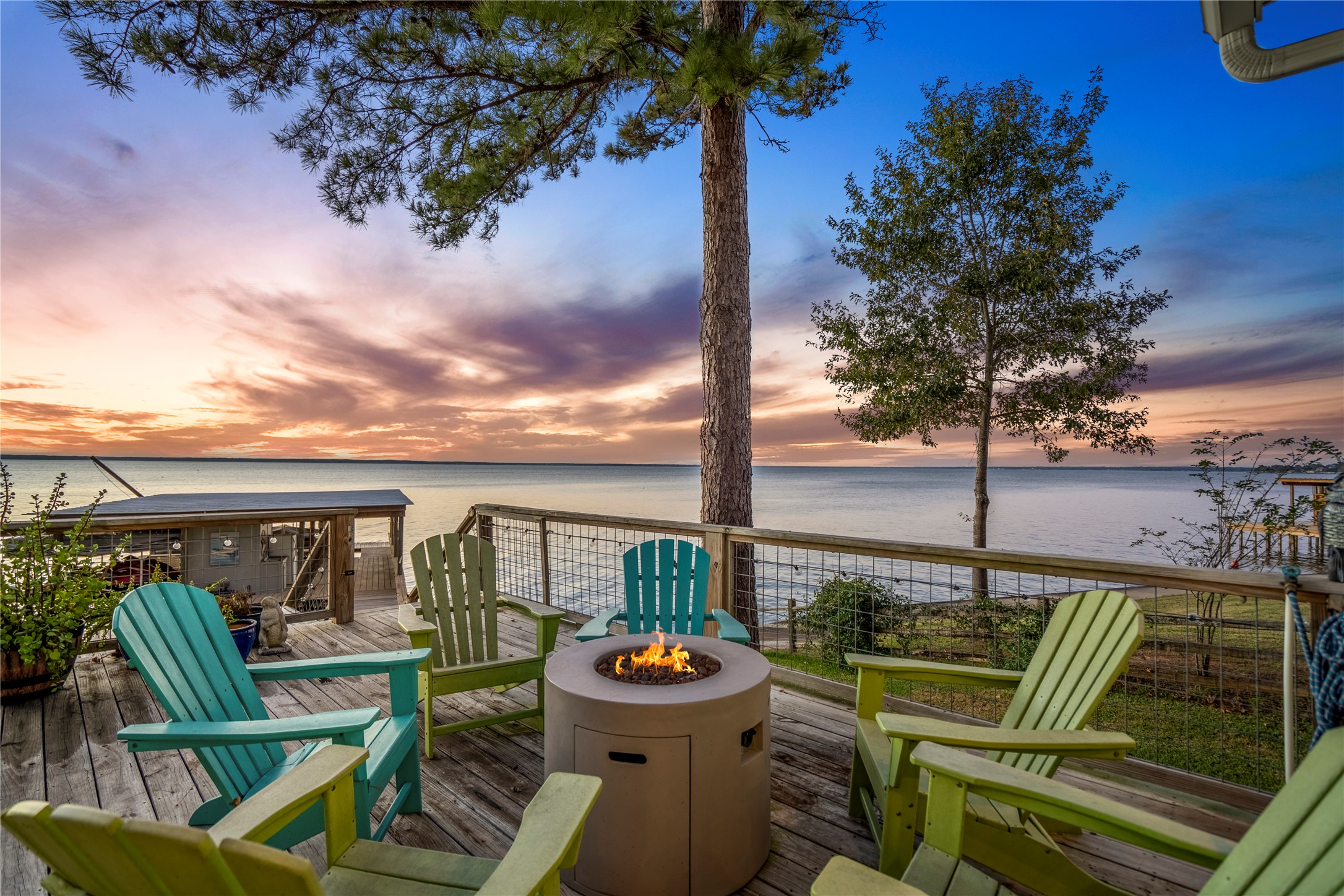 615 Inlet Drive Livingston, TX 77351 - Photo 2 of 50 The views from this deck are some of the best on the lake!