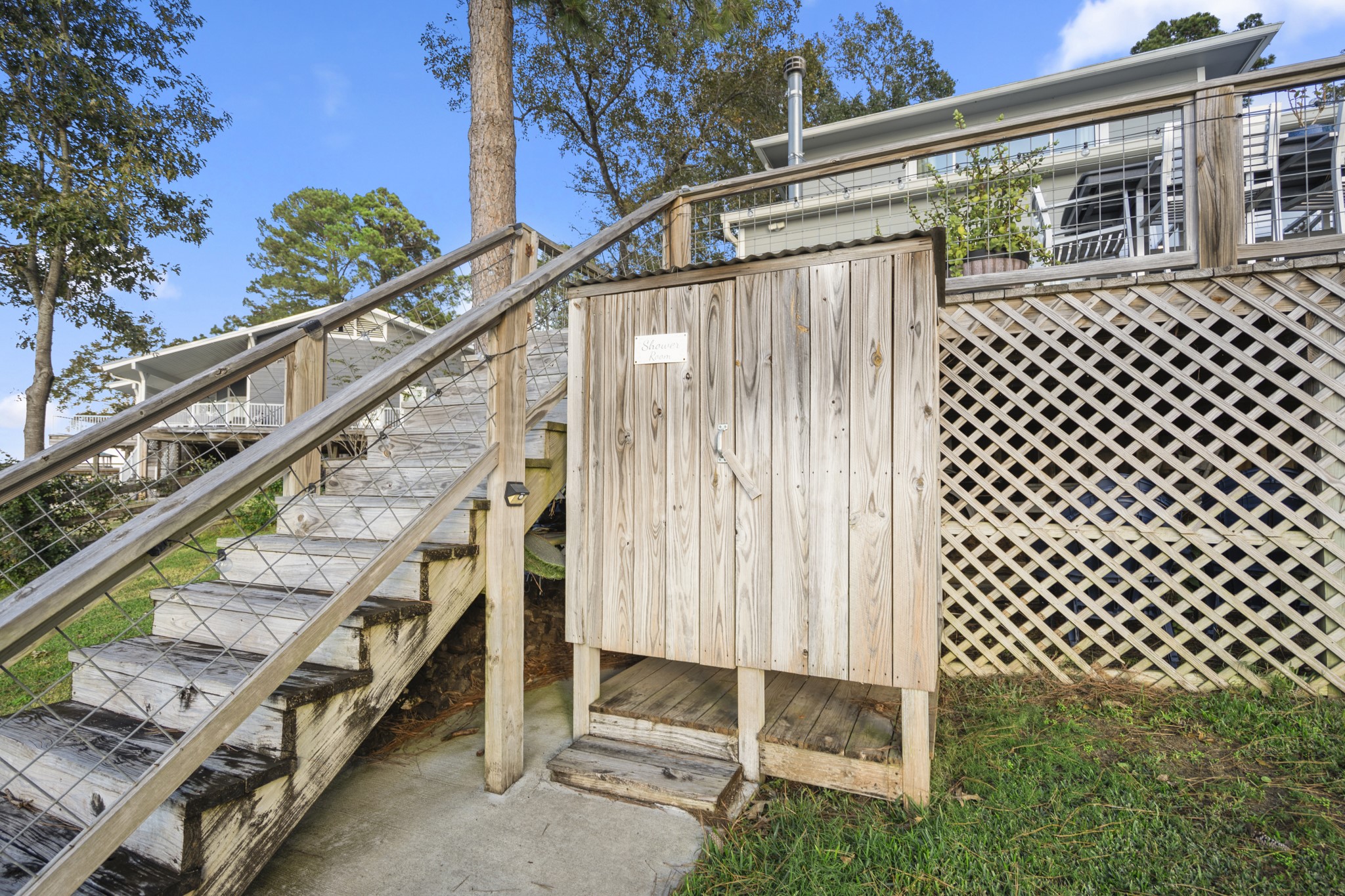 615 Inlet Drive Livingston, TX 77351 - Photo 42 of 50 Outdoor Shower perfect for rinsing off after a day on the lake.