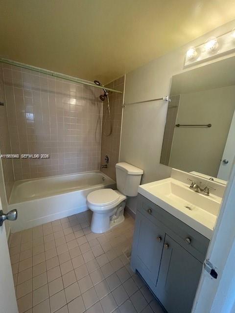 8260 Southwest 210th Street, Unit 320 Cutler Bay, FL 33189 - Photo 14 of 33