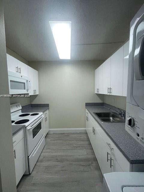 8260 Southwest 210th Street, Unit 320 Cutler Bay, FL 33189 - Photo 4 of 33