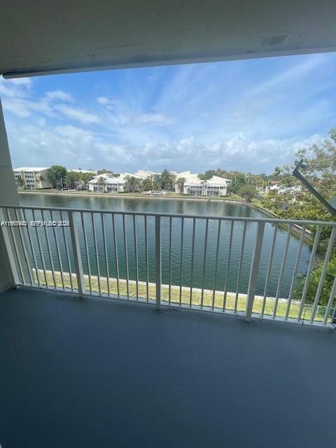 8260 Southwest 210th Street, Unit 320 Cutler Bay, FL 33189 - Photo 8 of 33