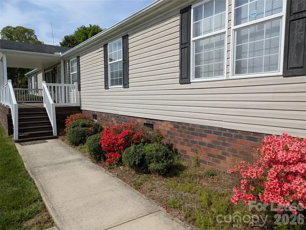 $1,800 | 338 Weathers Creek Road, Troutman, NC 28166