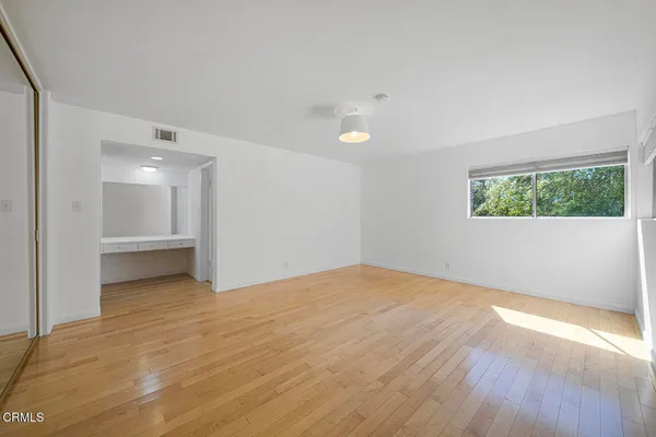 $670,000 | 389 Cliff Drive, Unit 1, Pasadena, CA 91107