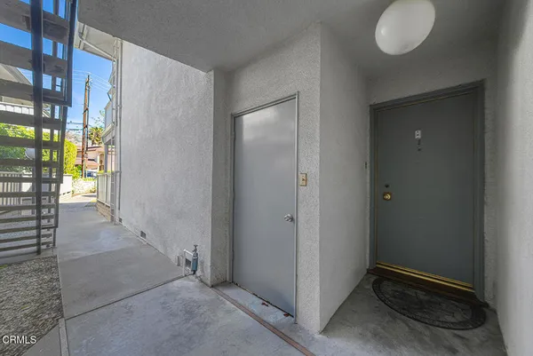 $670,000 | 389 Cliff Drive, Unit 1, Pasadena, CA 91107