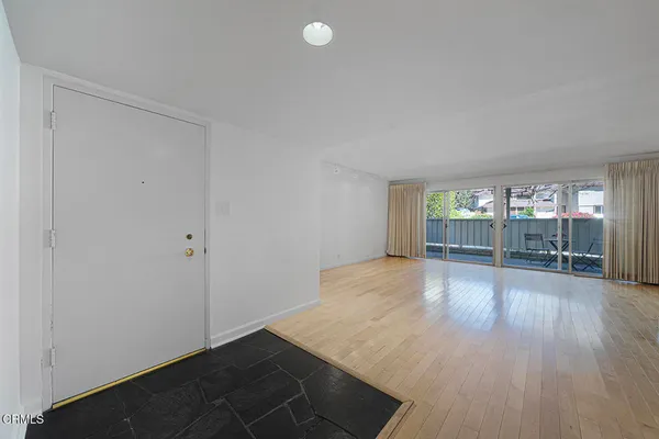 $670,000 | 389 Cliff Drive, Unit 1, Pasadena, CA 91107