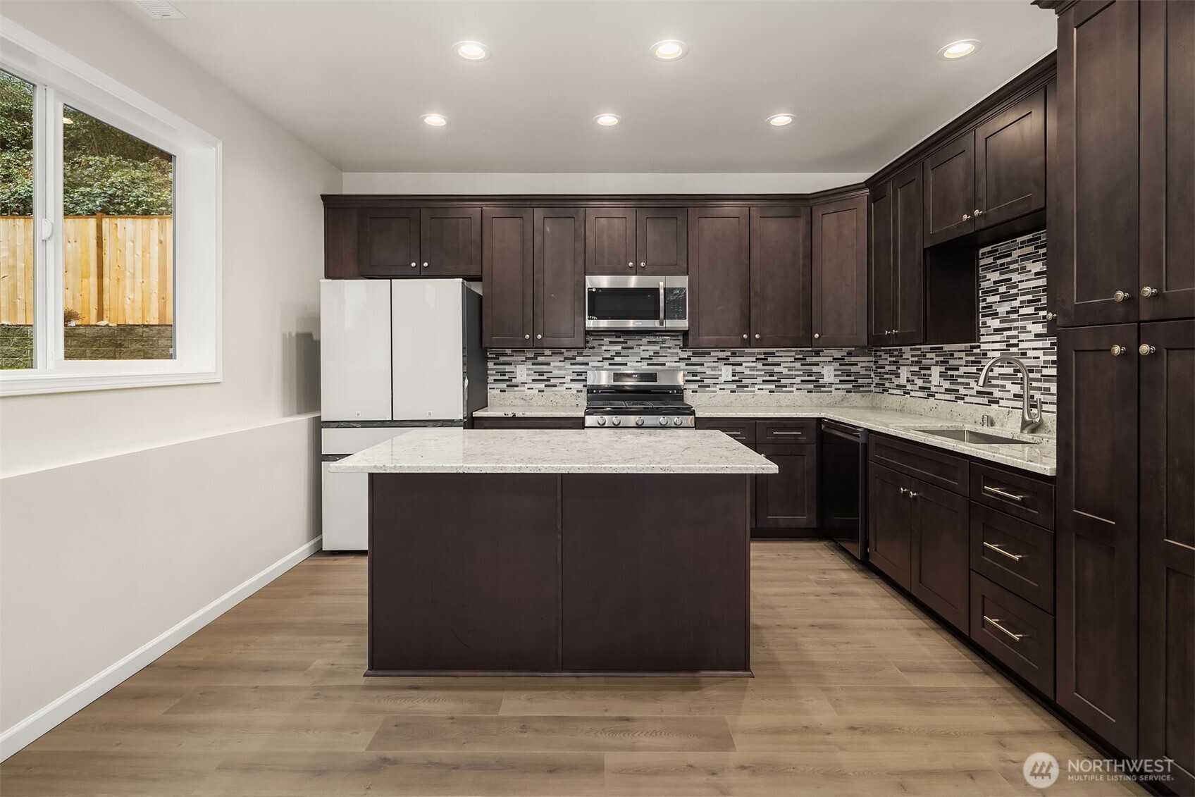 2112 Southwest 103rd Place Seattle, WA 98146 - Photo 12 of 34