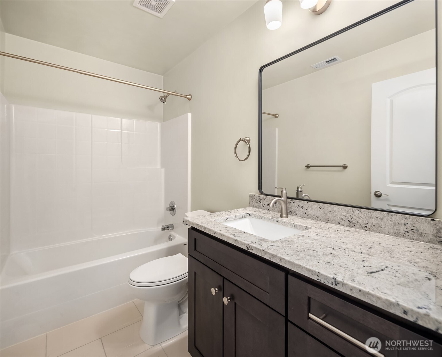 2112 Southwest 103rd Place Seattle, WA 98146 - Photo 23 of 34