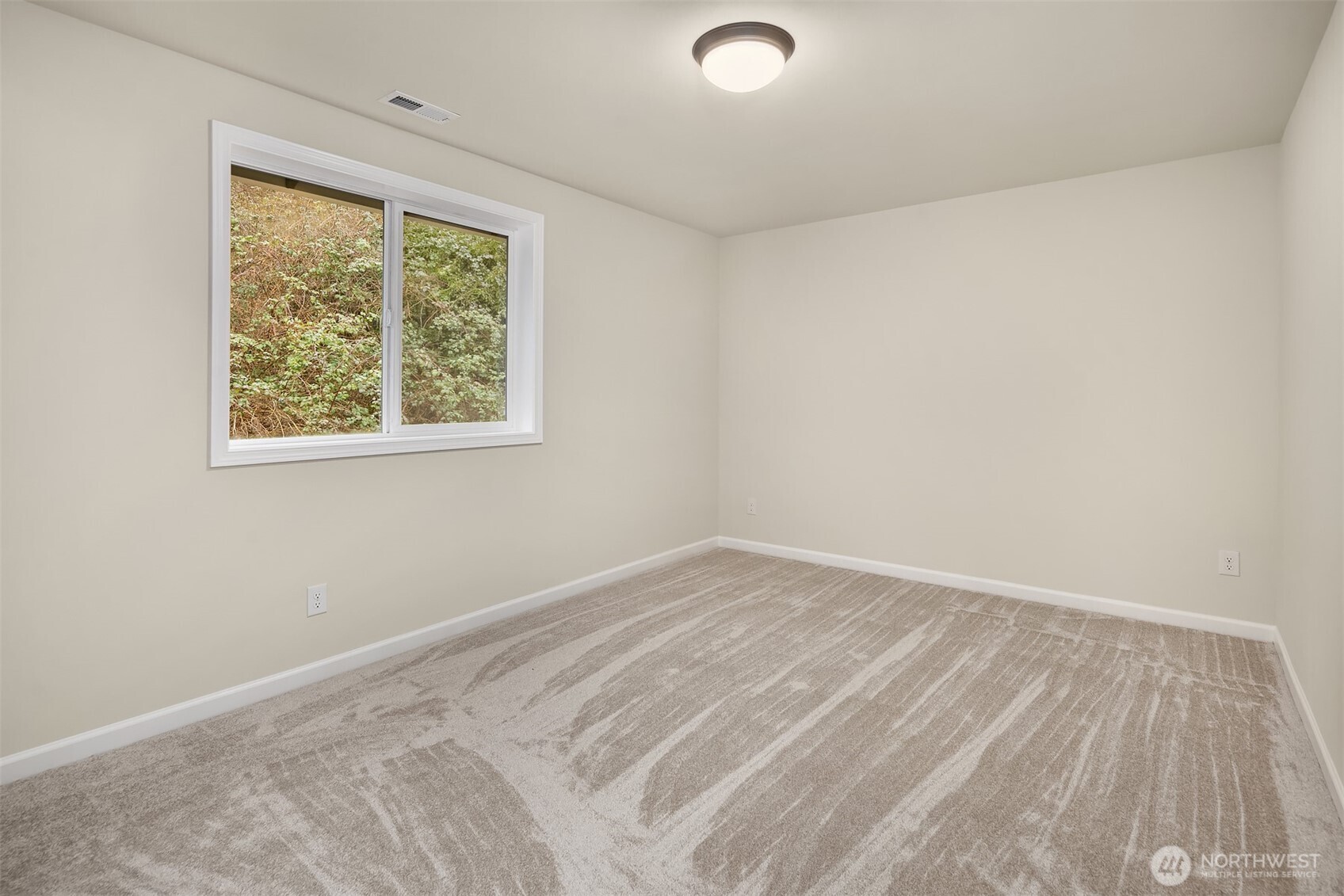 2112 Southwest 103rd Place Seattle, WA 98146 - Photo 24 of 34