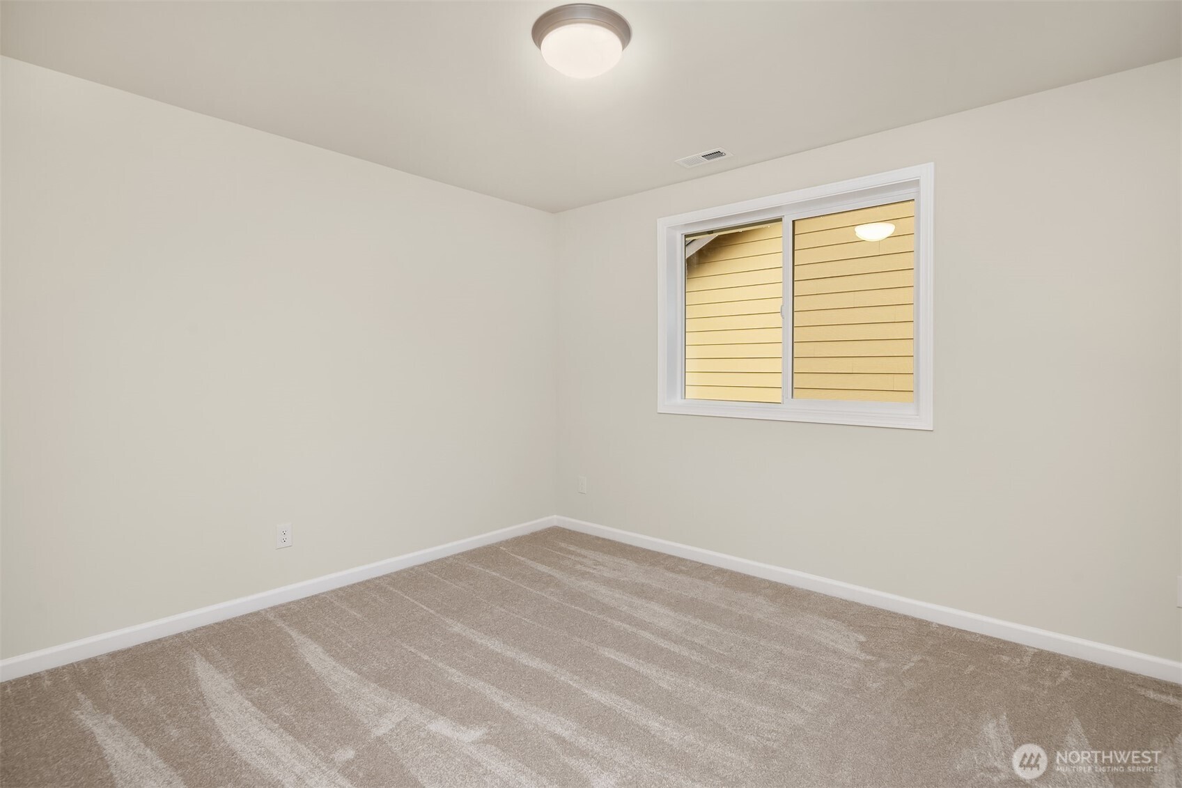 2112 Southwest 103rd Place Seattle, WA 98146 - Photo 27 of 34