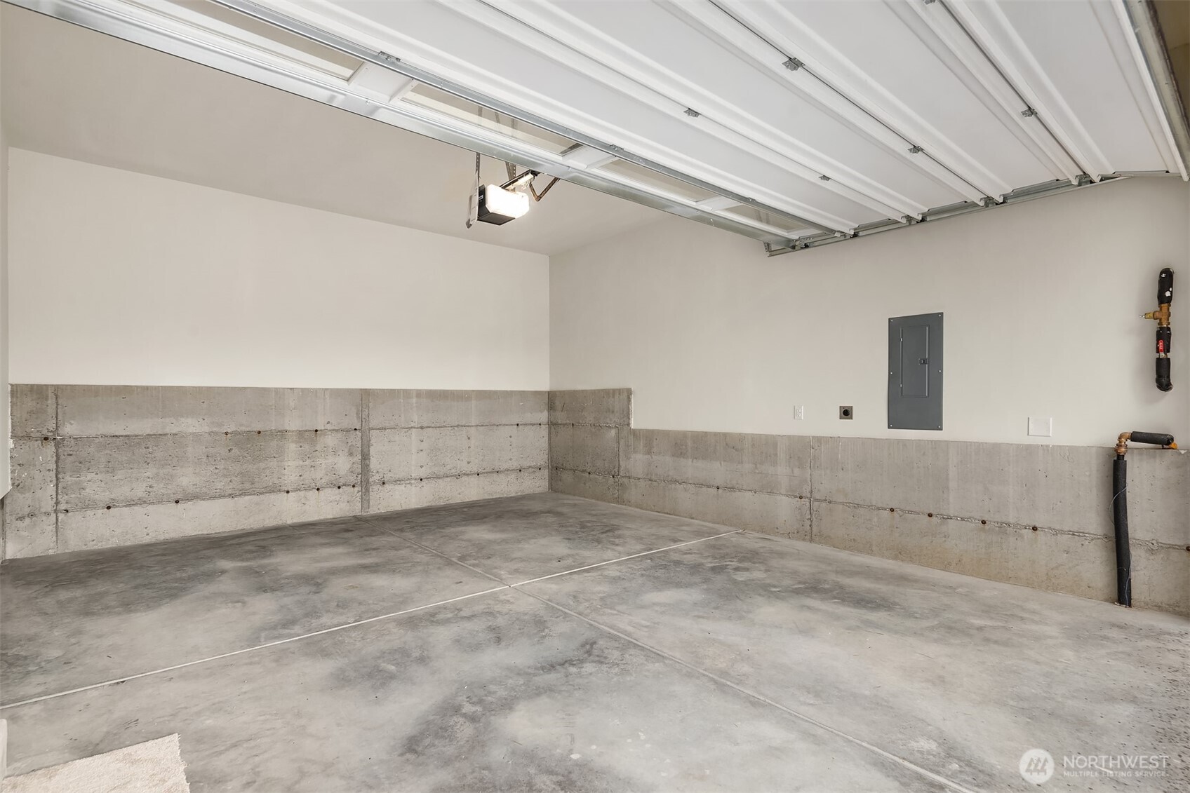 2112 Southwest 103rd Place Seattle, WA 98146 - Photo 28 of 34