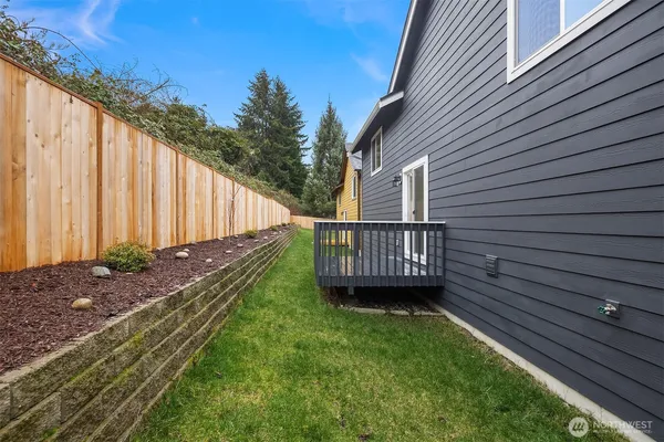 $869,000 | 2112 Southwest 103rd Place, Seattle, WA 98146