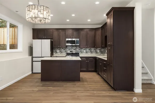 $869,000 | 2112 Southwest 103rd Place, Seattle, WA 98146