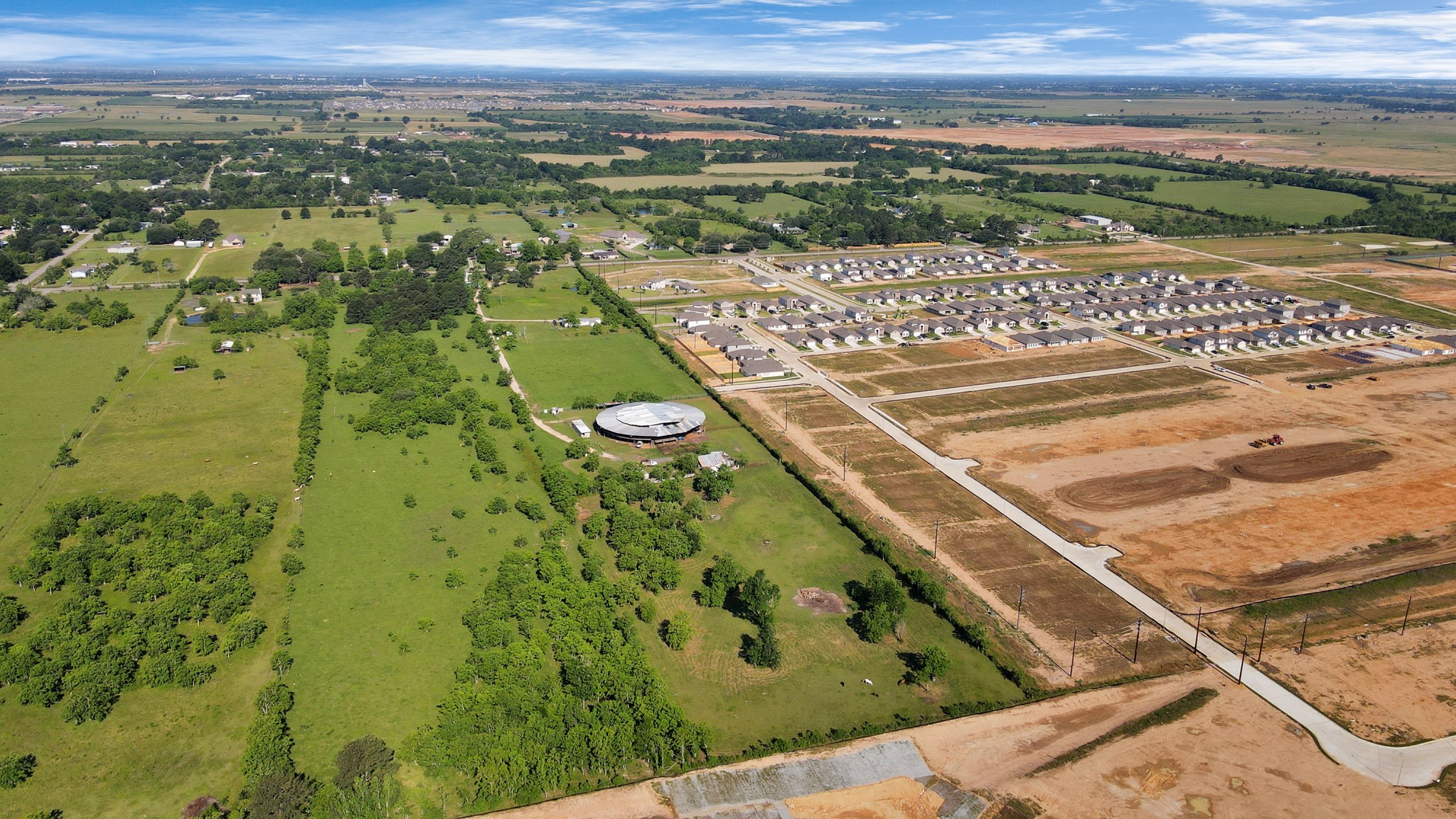 21512 Binford Road Waller, TX 77484 - Photo 12 of 50 a view of a city