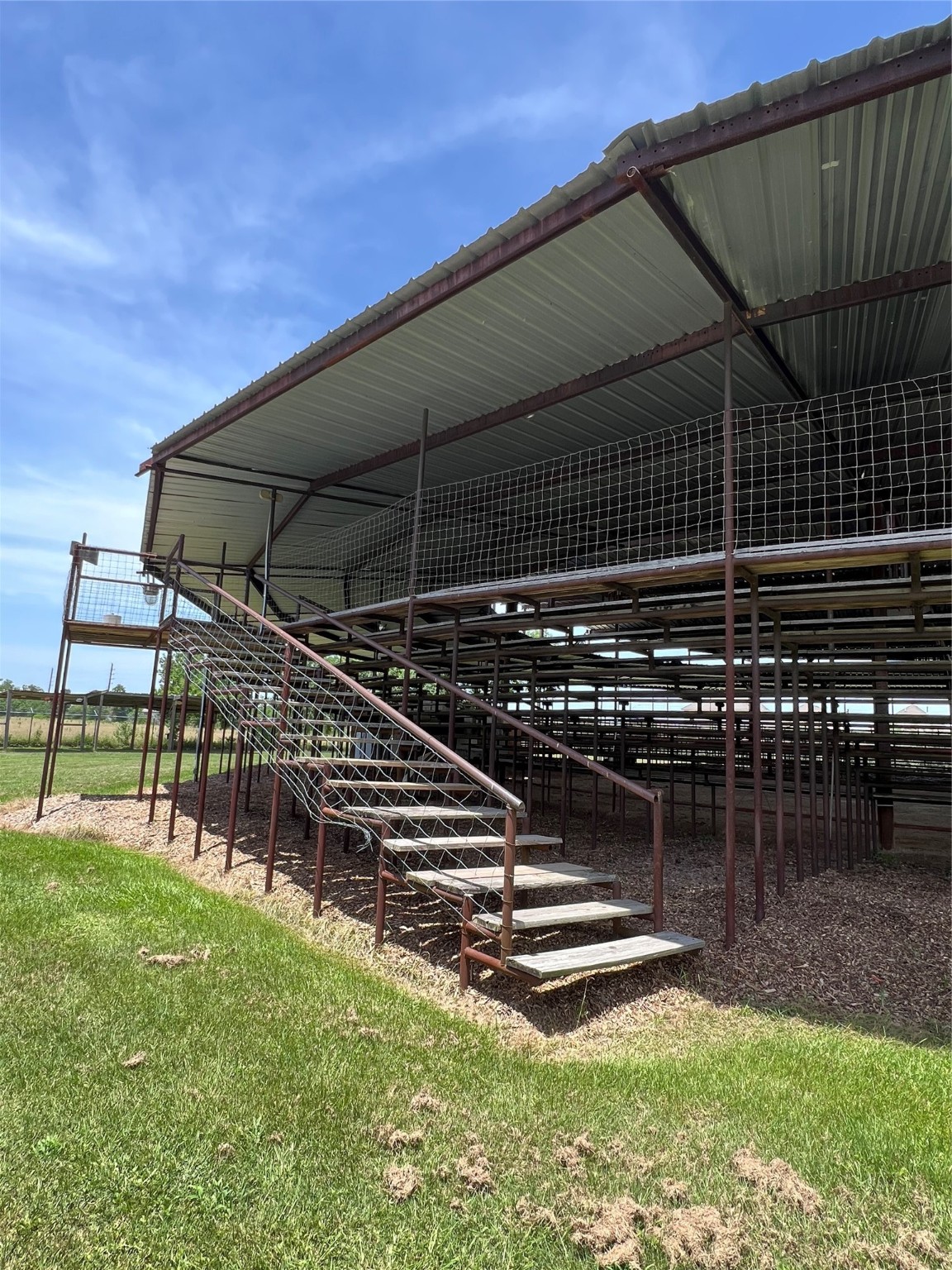 21512 Binford Road Waller, TX 77484 - Photo 45 of 50 a view of a backyard with sitting area