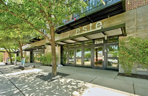 $2,000 | 2235 East 6th Street, Unit 402, Austin, TX 78702