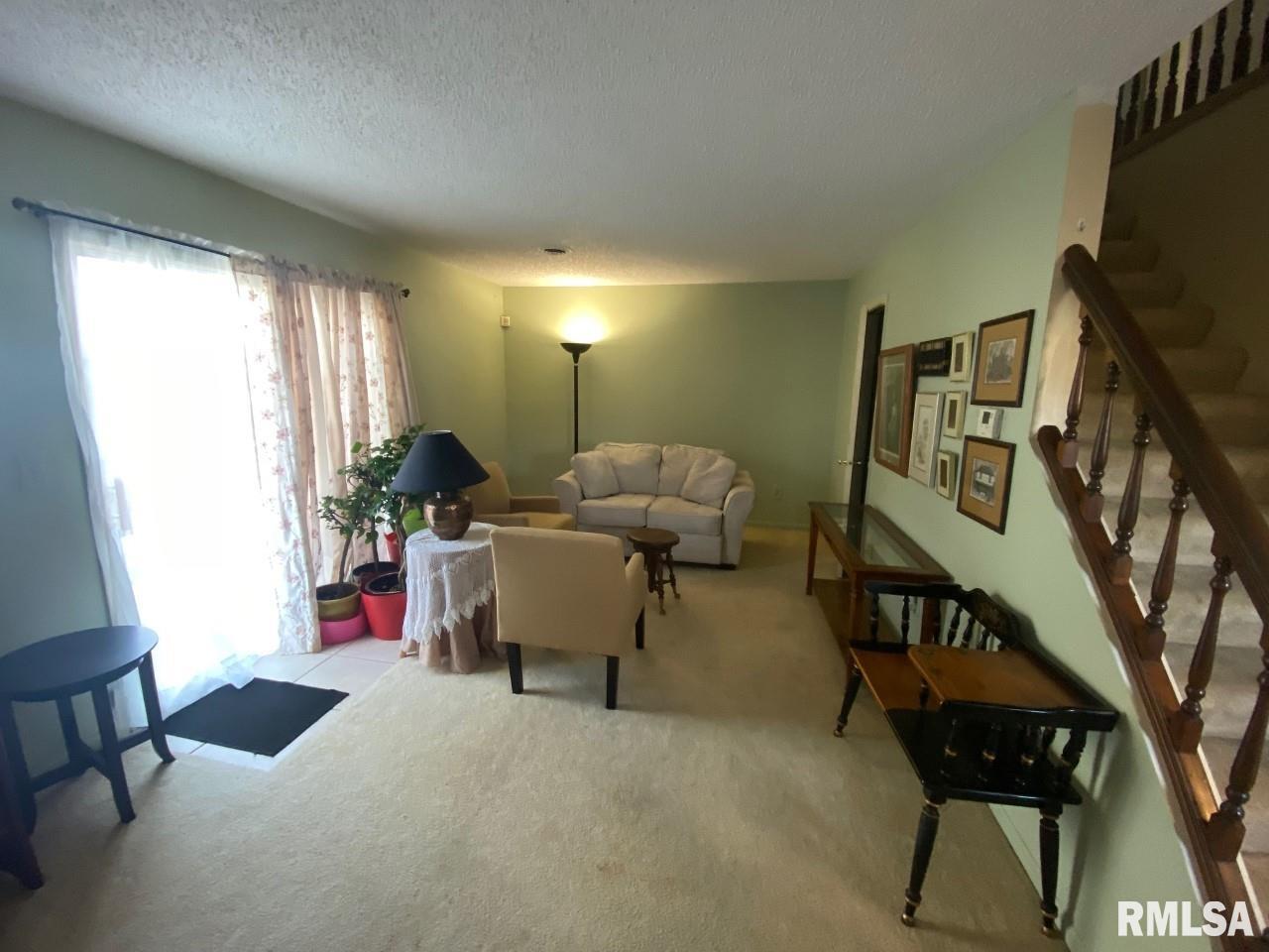 2 Bayberry Row, Unit 19 Springfield, IL 62702 - Photo 5 of 20