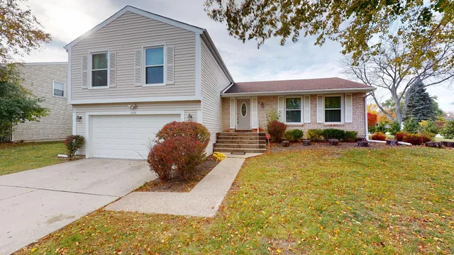 $4,000 | 1327 Larchmont Drive, Buffalo Grove, IL 60089