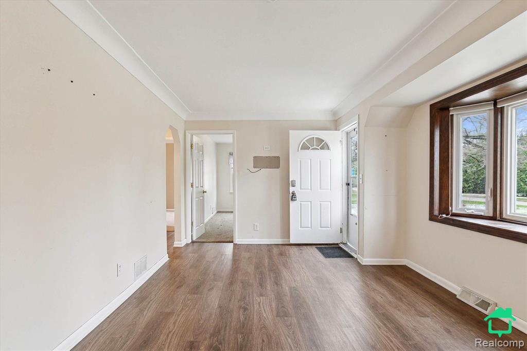 42228 Fret Road Belleville, MI 48111 - Photo 10 of 44 Gallery Image 10