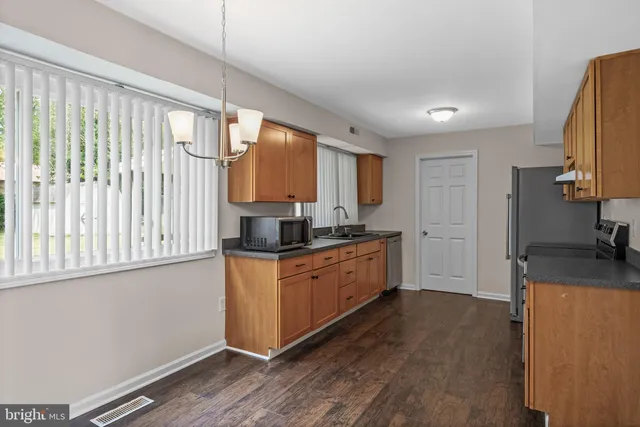 $330,000 | 57 Aberdale Lane, Sicklerville, NJ 08081