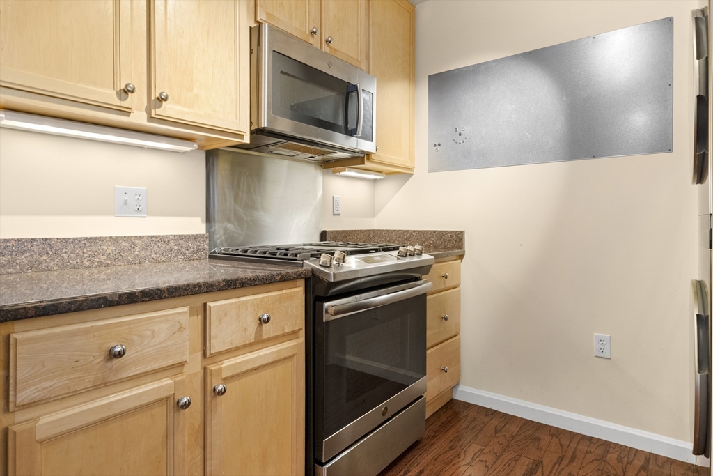 36 Village Road, Unit 603 Middleton, MA 01949 - Photo 9 of 33