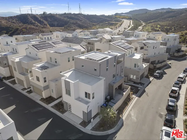 a picture of city view