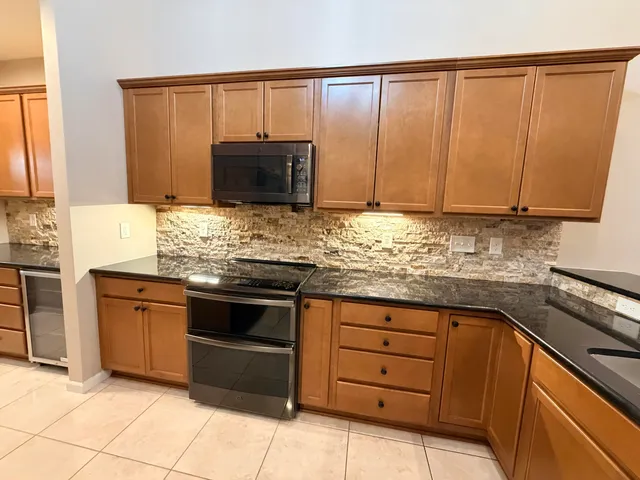 $439,900 | 4428 Bridgeview Lane, Canton, MI 48188