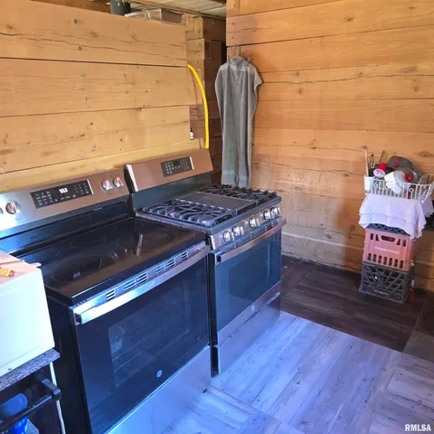 $625,000 | 9647 North Elmhears Lane, Mount Vernon, IL 62864