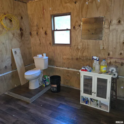 $625,000 | 9647 North Elmhears Lane, Mount Vernon, IL 62864