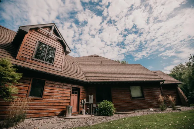 $1,200,000 | 650 33rd Street Northwest, Austin, MN 55912