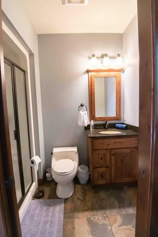 $1,200,000 | 650 33rd Street Northwest, Austin, MN 55912