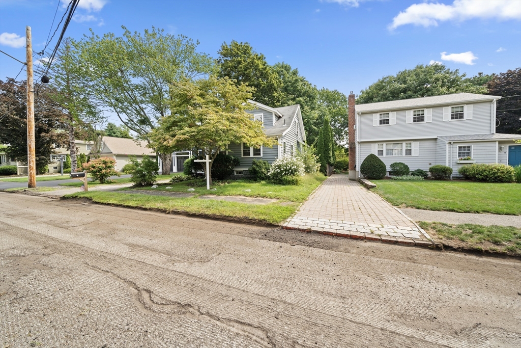72 Valleyfield Street Lexington, MA 02421 - Photo 3 of 8 Gallery Image 3