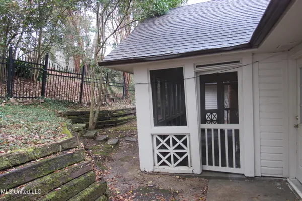 $1,995 | 741 Sherwood Drive, Jackson, MS 39216