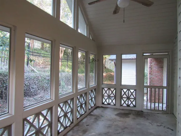 $1,995 | 741 Sherwood Drive, Jackson, MS 39216
