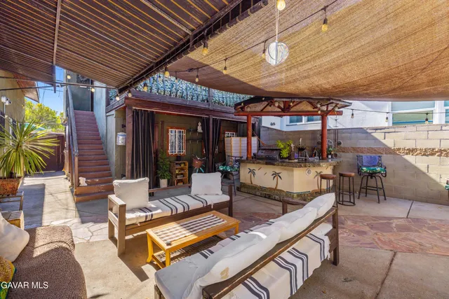 $2,299,000 | 7520 Norton Avenue, West Hollywood, CA 90046