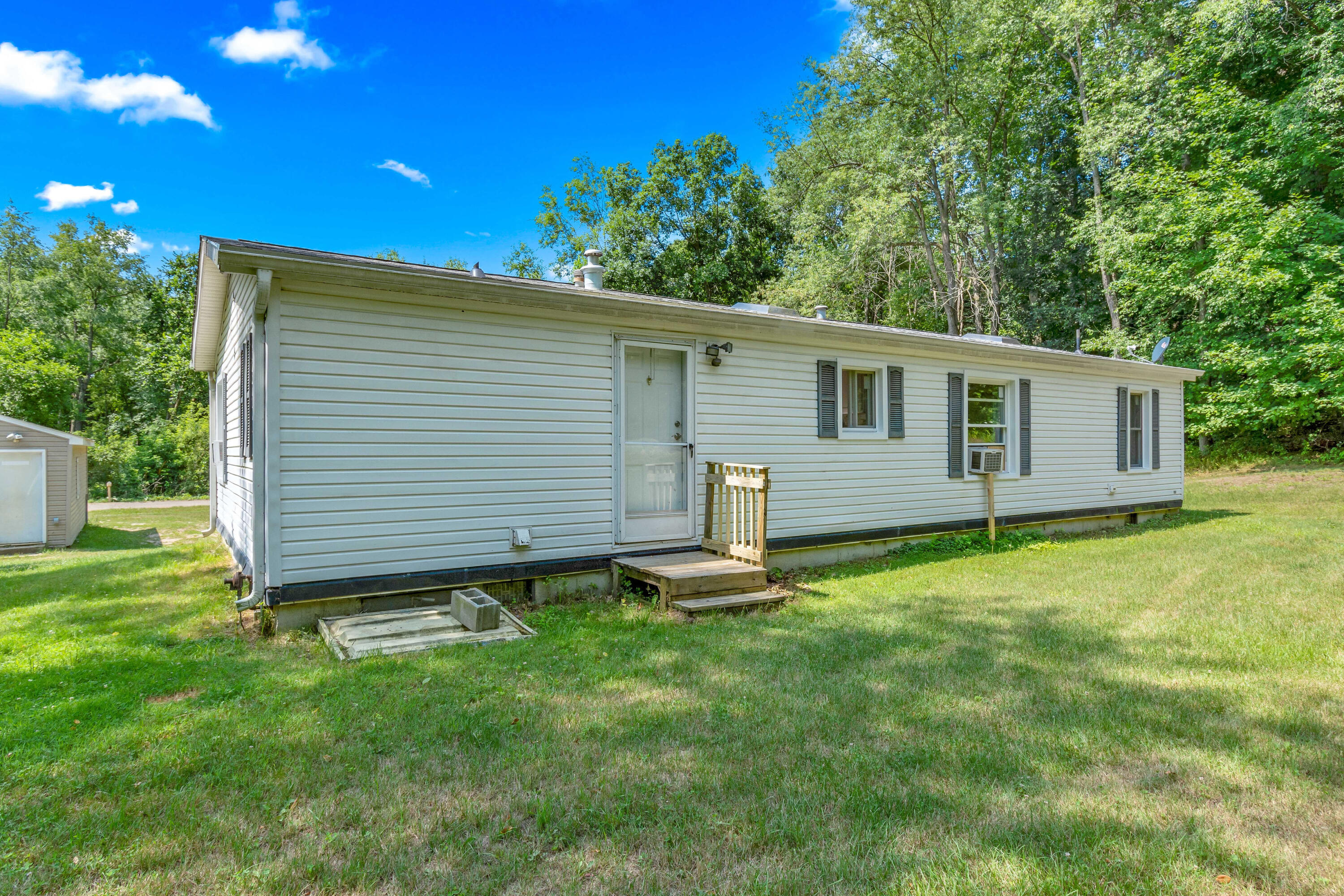 3052 Genesee Road Jonesville, MI 49250 - Photo 26 of 34 23