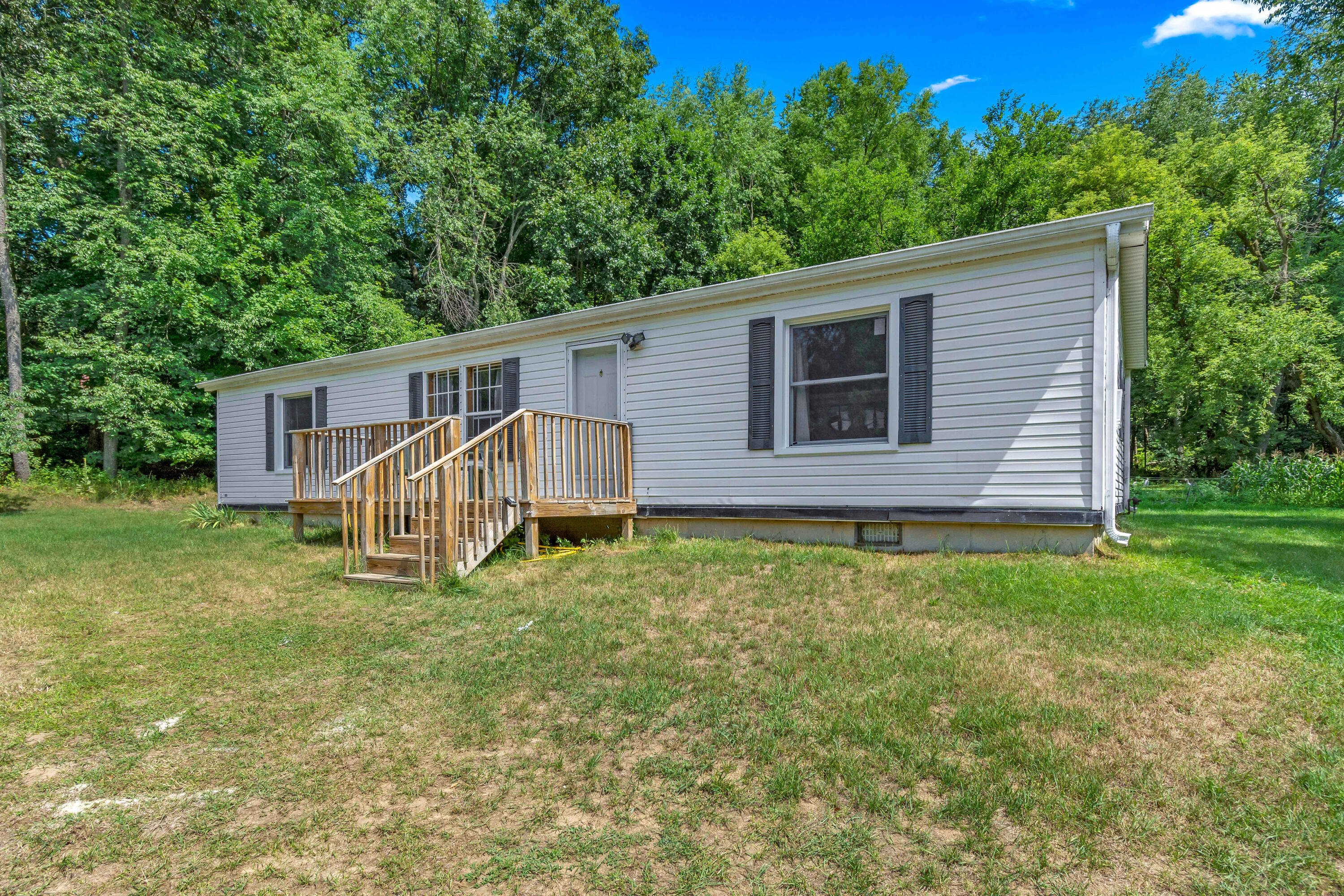 3052 Genesee Road Jonesville, MI 49250 - Photo 5 of 34 16