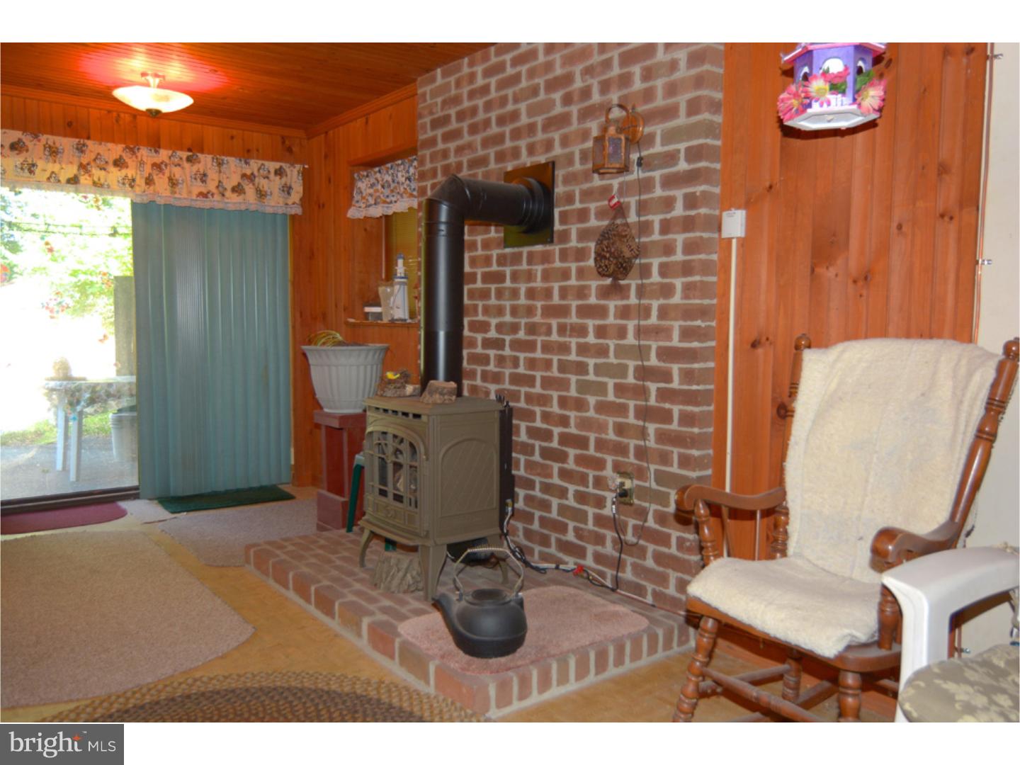 3138 Mannerchor Road Reading, PA 19605 - Photo 12 of 23