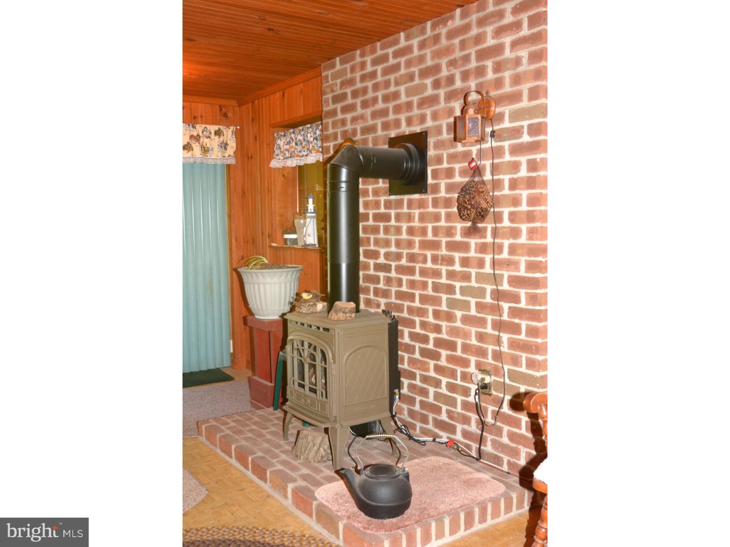 3138 Mannerchor Road Reading, PA 19605 - Photo 13 of 23