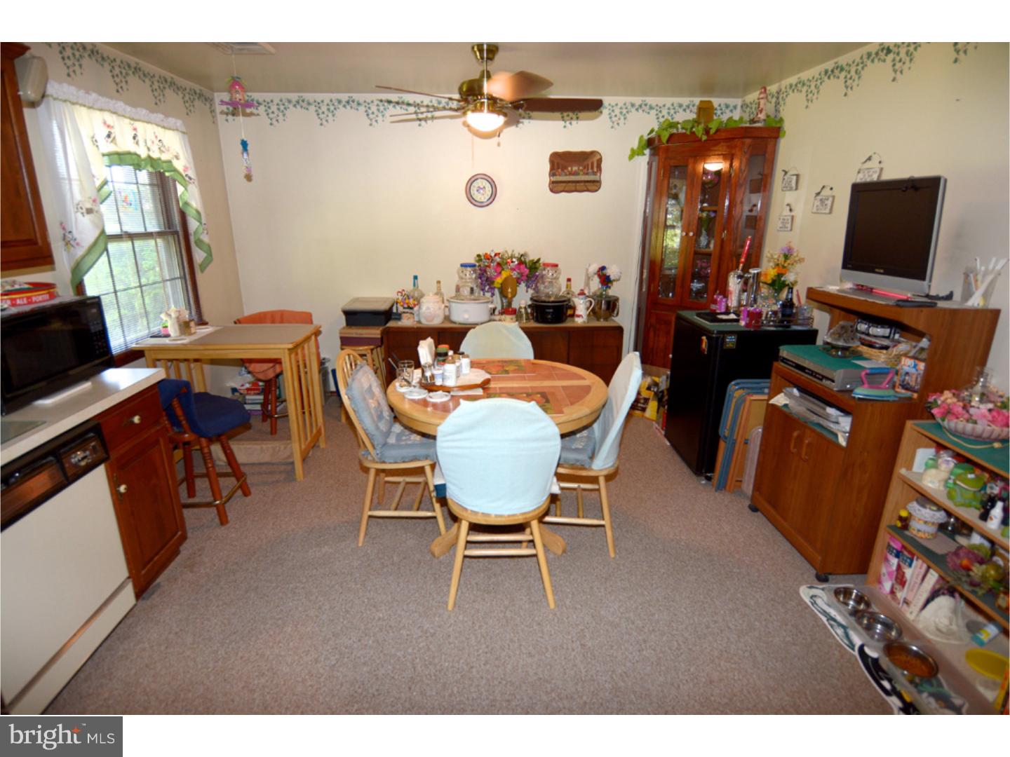 3138 Mannerchor Road Reading, PA 19605 - Photo 3 of 23