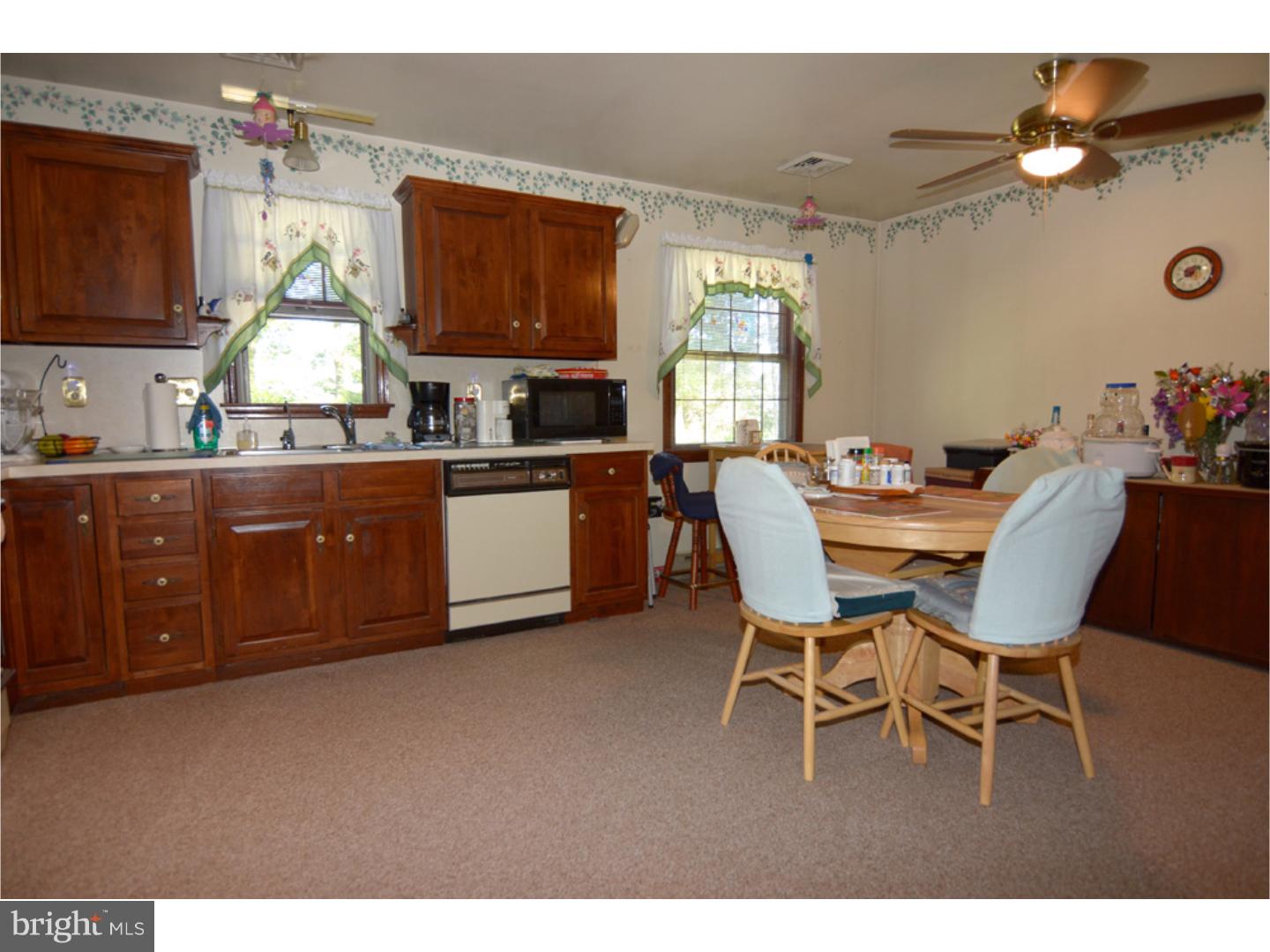 3138 Mannerchor Road Reading, PA 19605 - Photo 4 of 23
