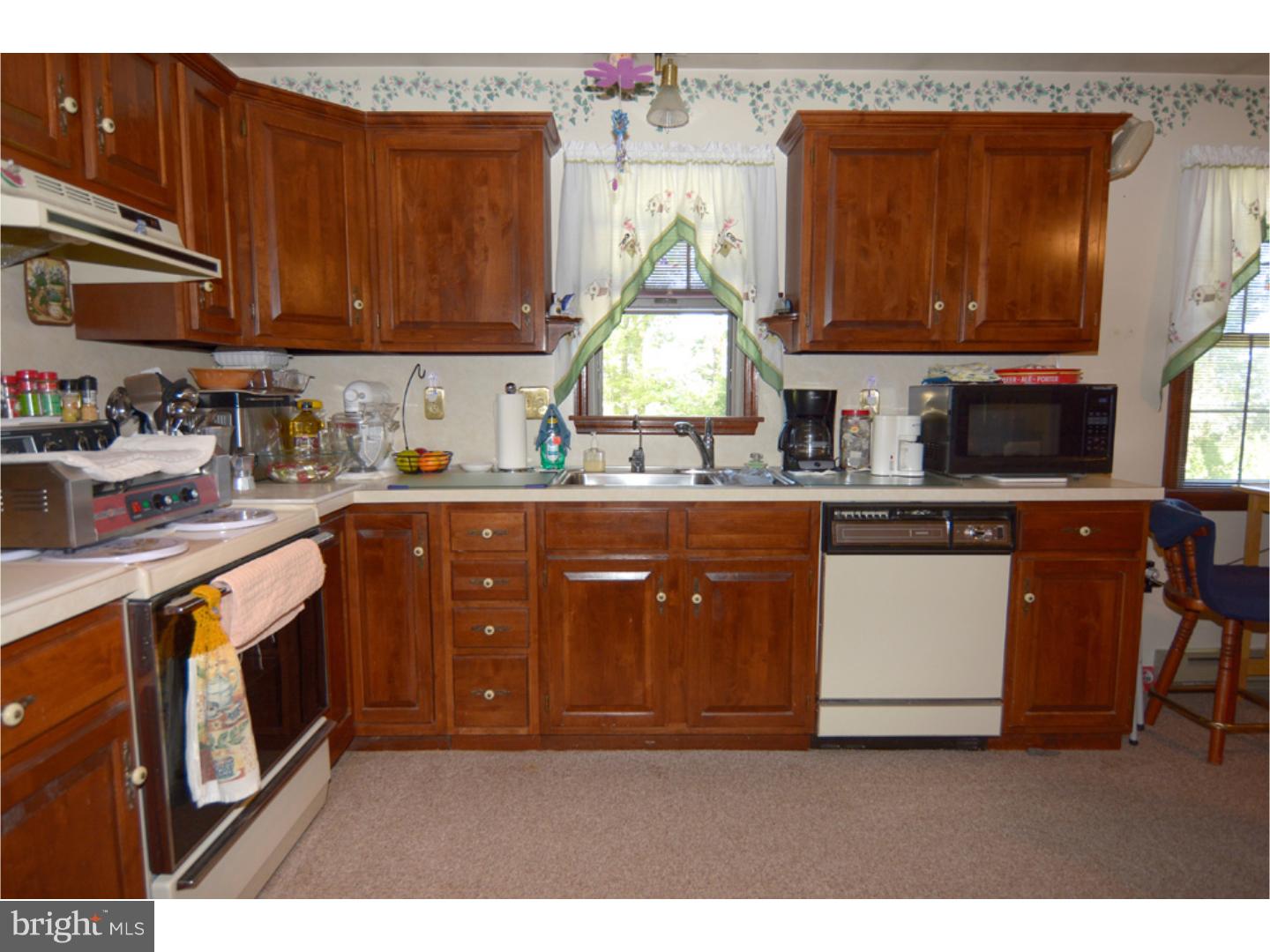 3138 Mannerchor Road Reading, PA 19605 - Photo 5 of 23