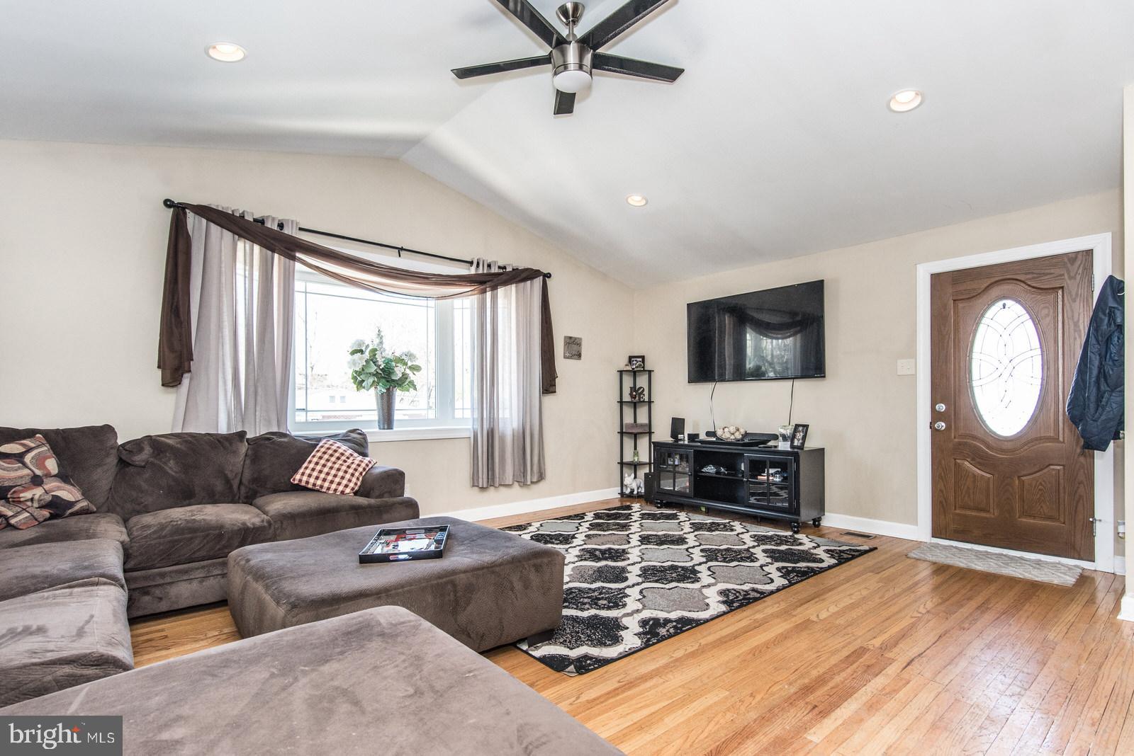 3617 Chesterfield Road Philadelphia, PA 19114 - Photo 8 of 67 Gallery Image 8