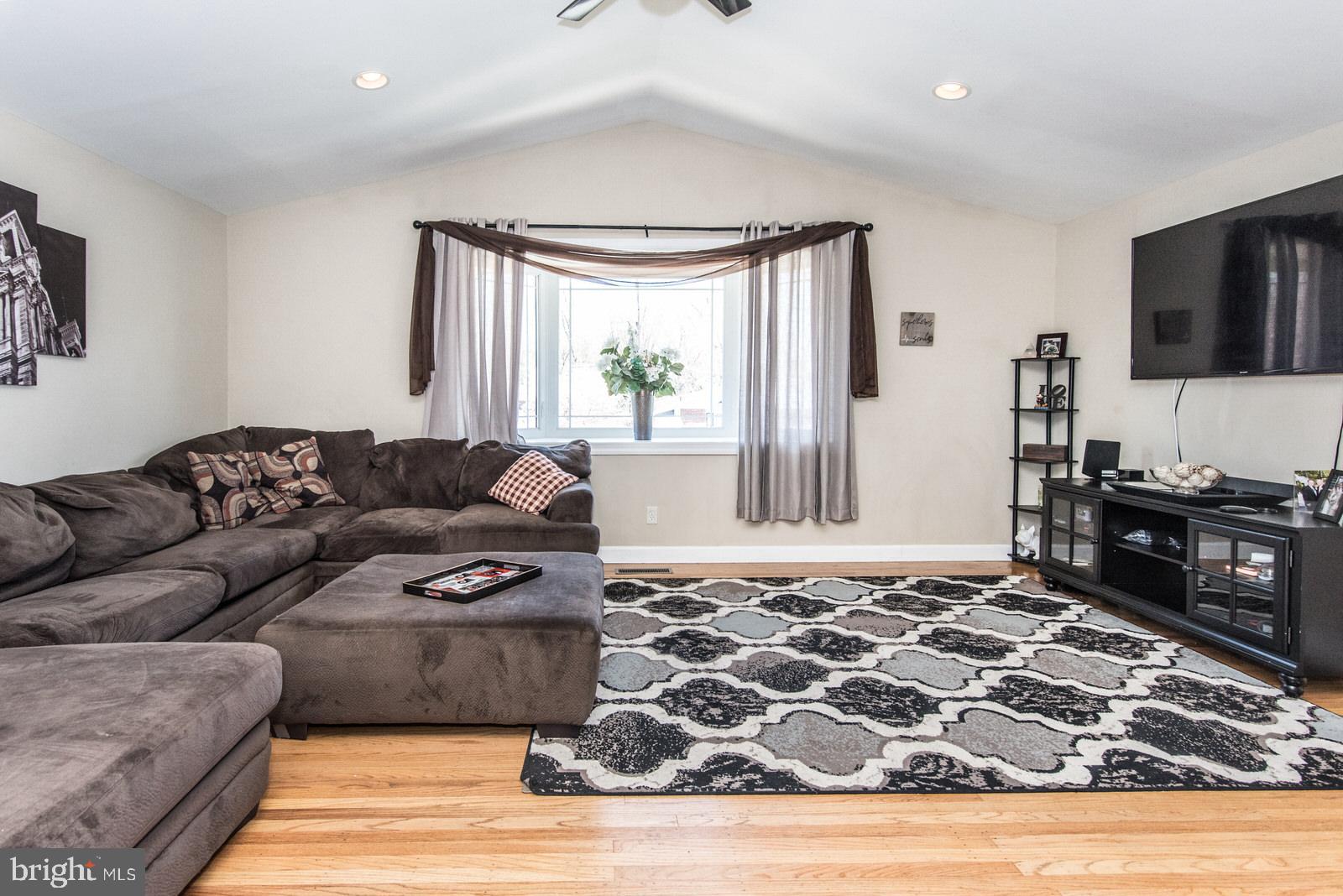 3617 Chesterfield Road Philadelphia, PA 19114 - Photo 9 of 67 Gallery Image 9