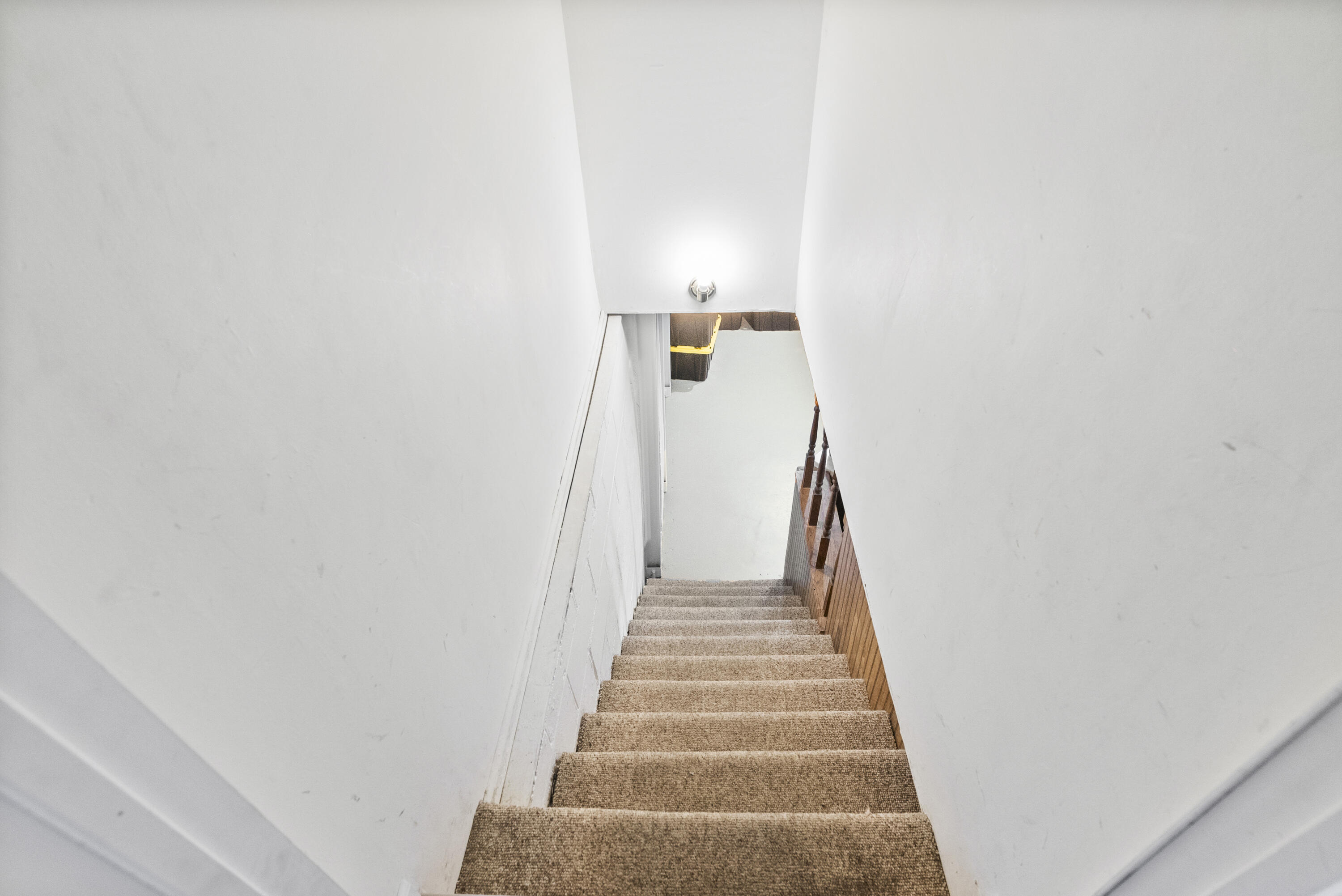 9331 Farmer Drive Highland, IN 46322 - Photo 15 of 19 a view of entryway