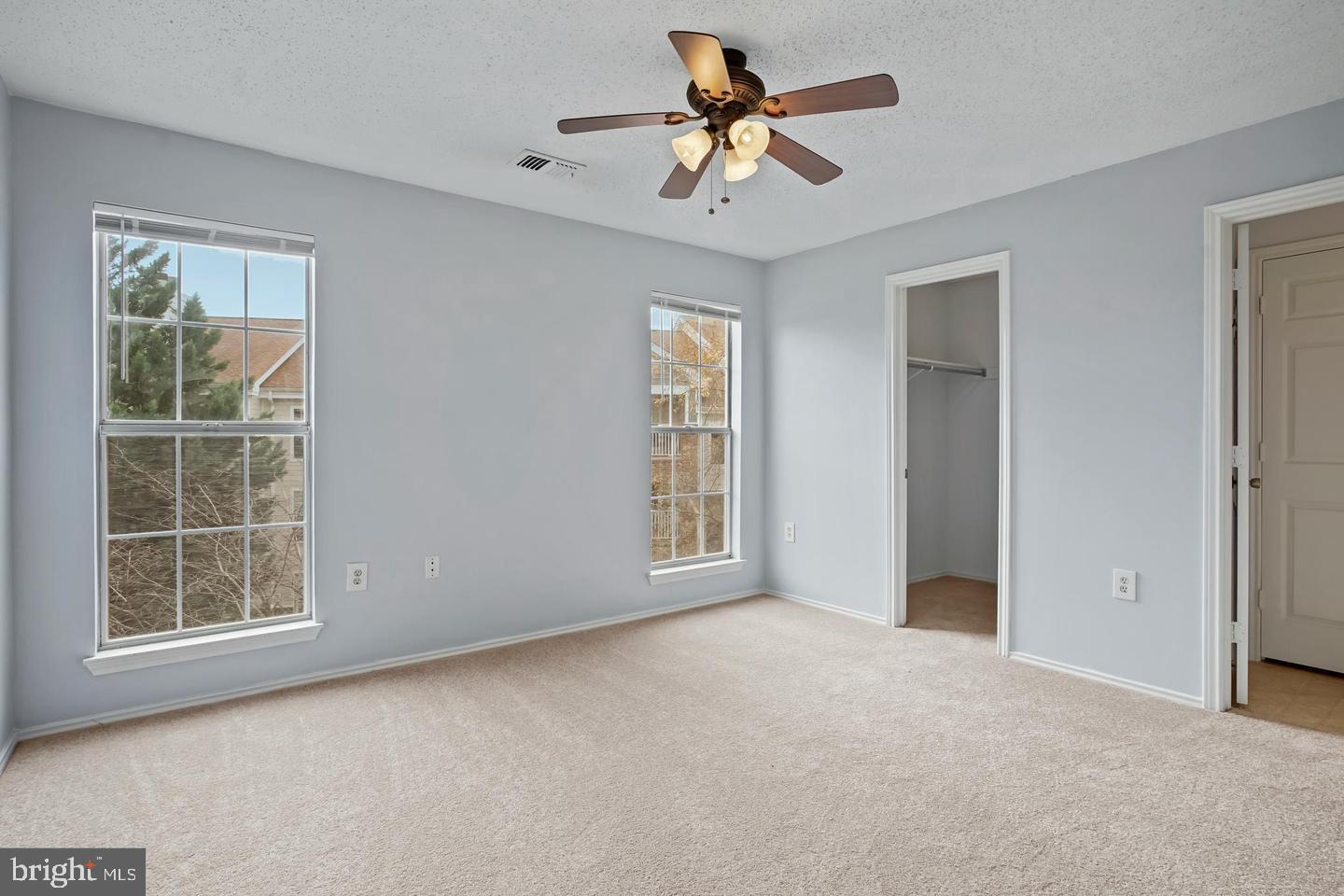 20951 Timber Ridge Terrace, Unit 303 Ashburn, VA 20147 - Photo 6 of 14