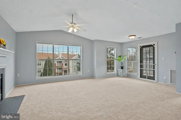 $2,350 | 20951 Timber Ridge Terrace, Unit 303, Ashburn, VA 20147