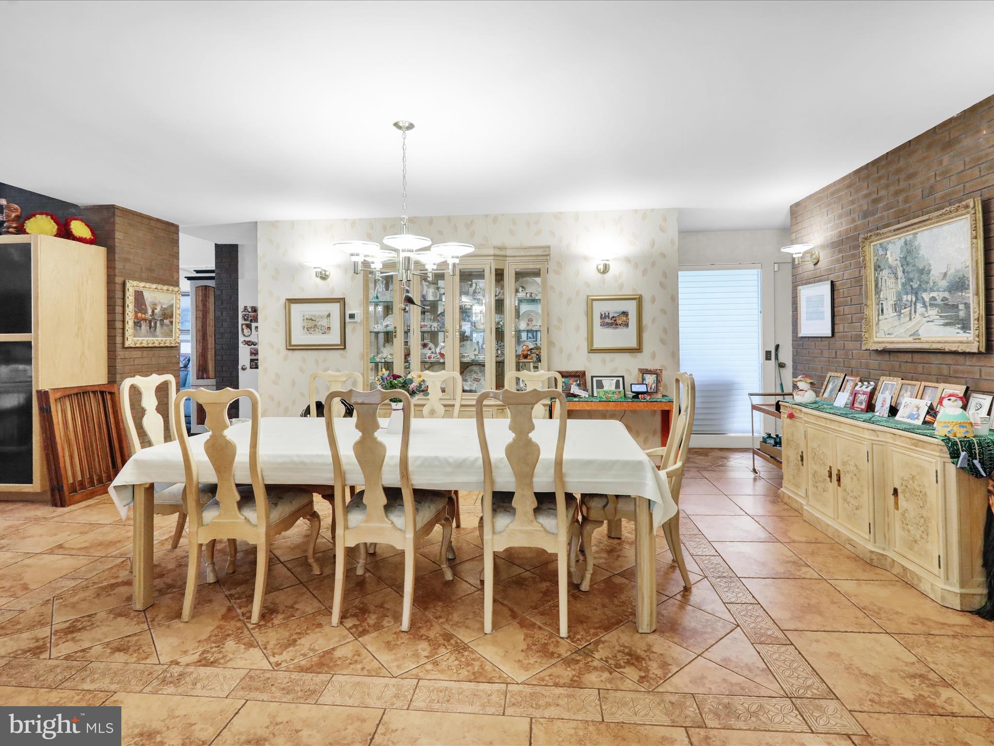 1617 Meadowlark Road Wyomissing, PA 19610 - Photo 12 of 36 Dining Room