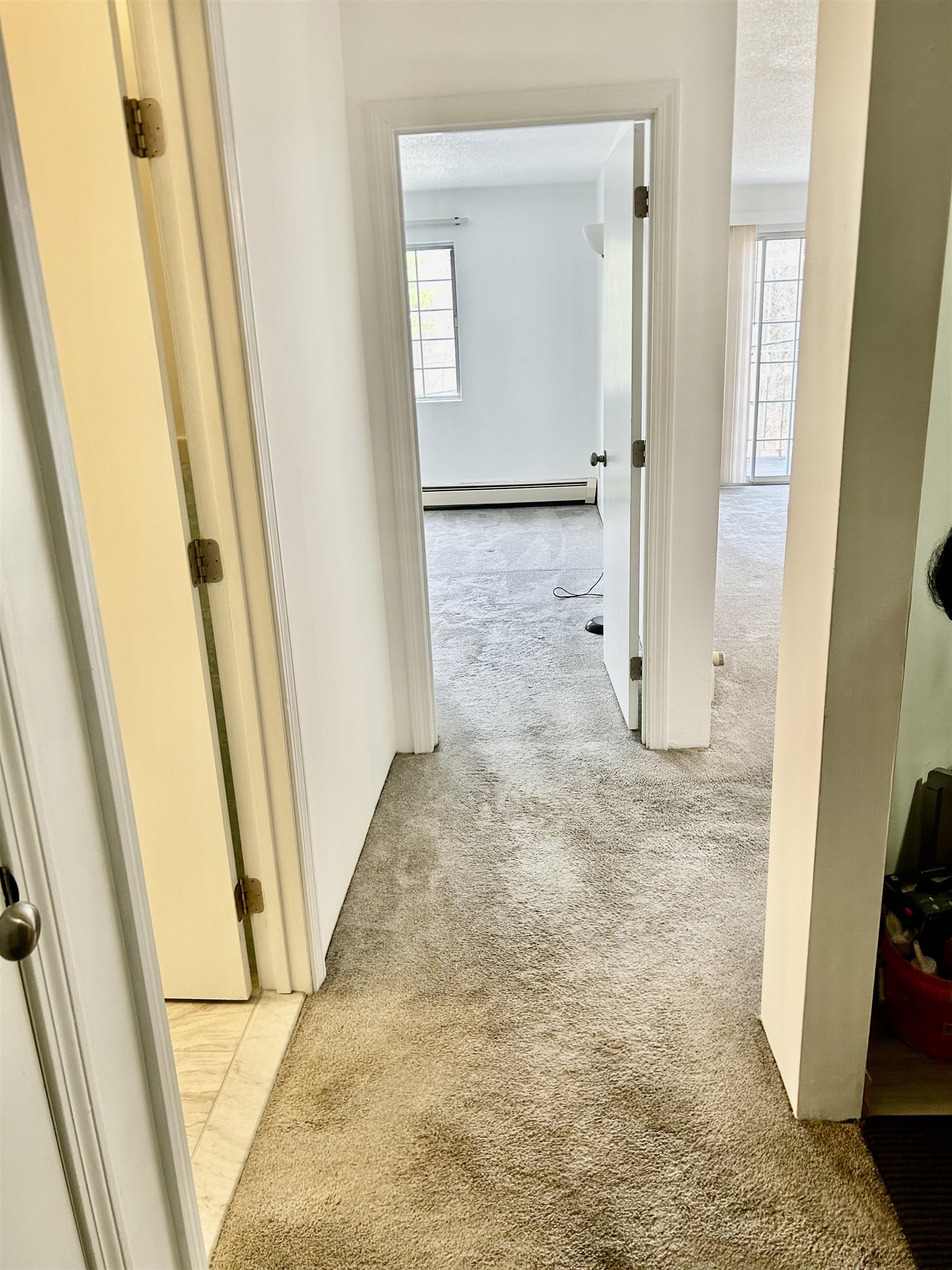 377 Huse Road, Unit # 33 Manchester, NH 03103 - Photo 5 of 22 Gallery Image 5